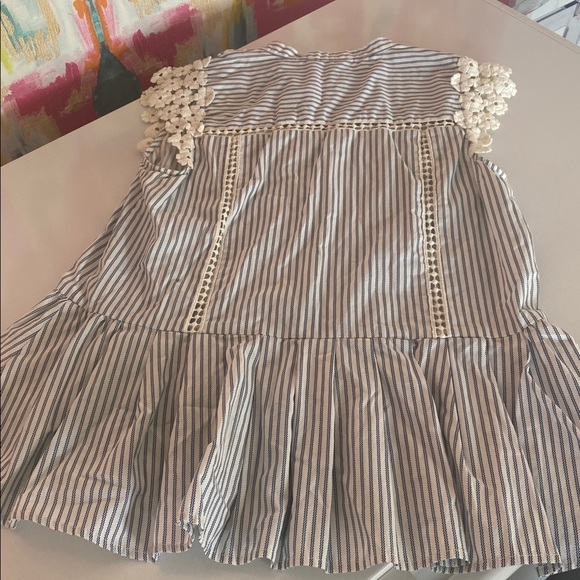Striped Top with Lace Accents by Sea New York. Size 2. Great condition. - Picture 4 of 4